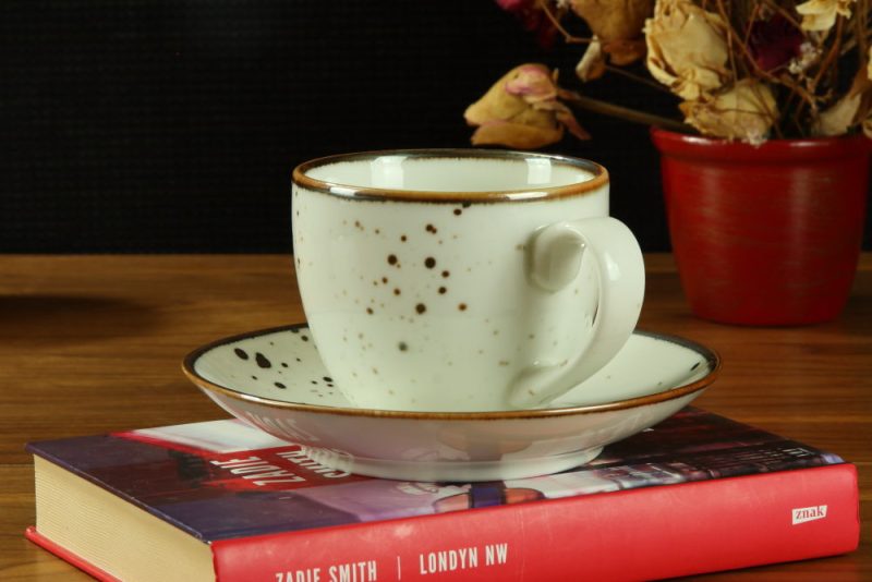 Filiżanka Cottage Cream Porcelana Bogucice ze spodkiem - obrazek 3