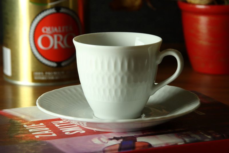 Filiżanka do espresso ze spodkiem Sofia biała 0001 - obrazek 2