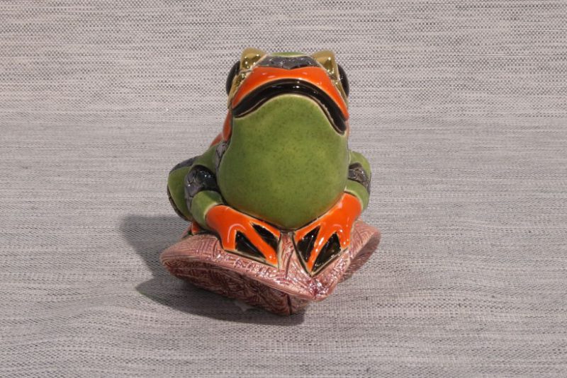 Figurka ŻABA NA LIŚCIU Frog On Leaf