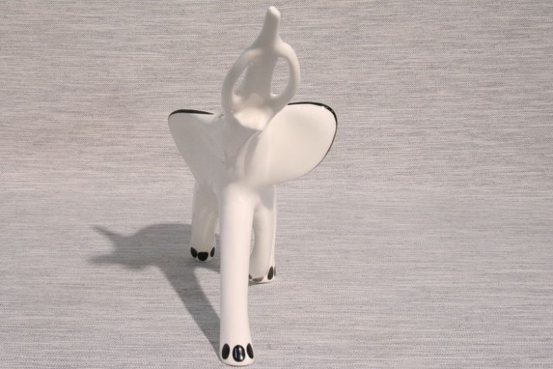 Figurka porcelanowa Słoń przebudzenie Afryki AS Ćmielów