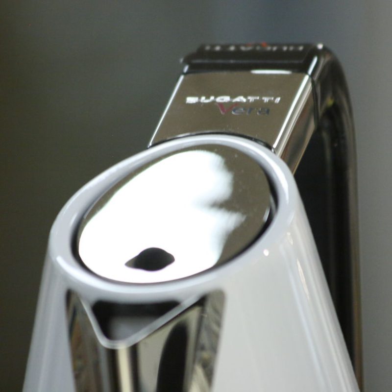 Bugatti Vera czajnik elektryczny biały szczegół