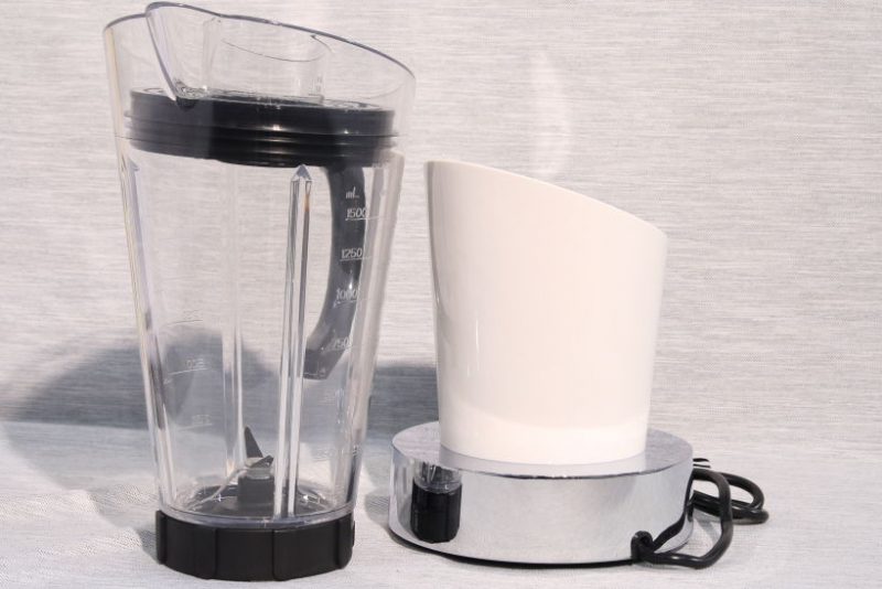 BLENDER kielichowy Bugatti VELA biały