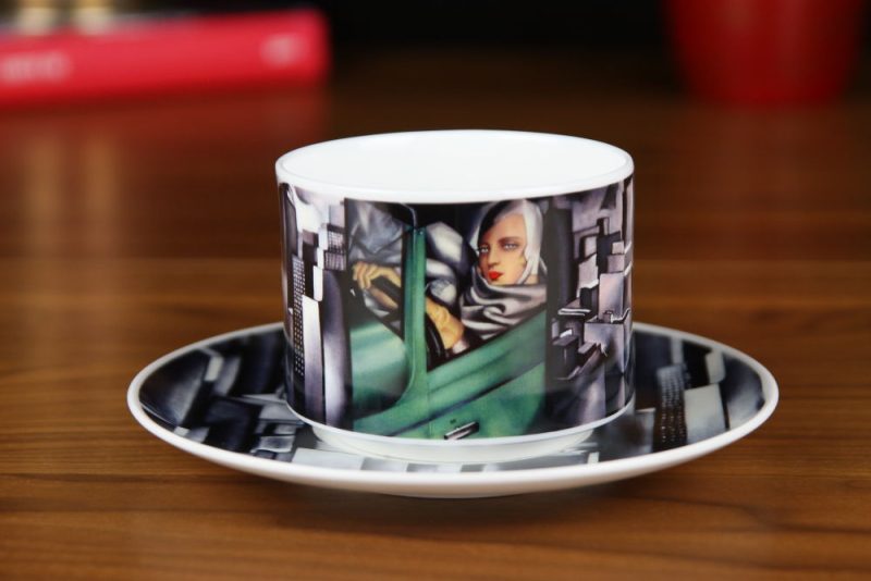Filiżanka Amelia Autoportret w Zielonym Bugatti - Tamara de Lempicka (3)