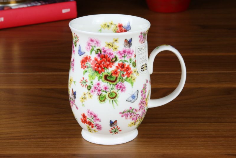 Kubek Suffolk Flower Garden Red